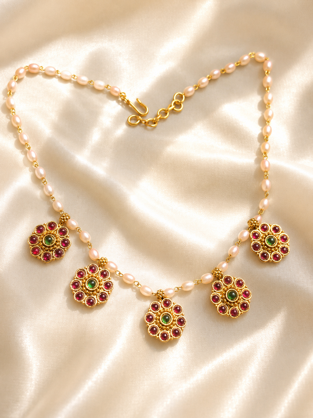 Kemp Stone Floral Pearl Necklace