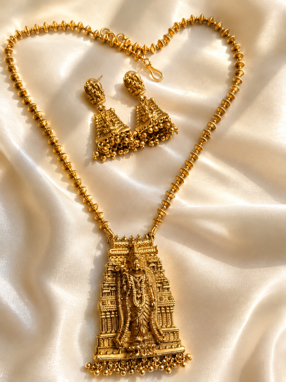 Meenakshi Temple Pendant Necklace Set